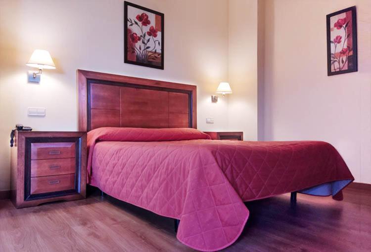 Hostal Plaza Mayor Torrejón de Ardoz Eksteriør bilde