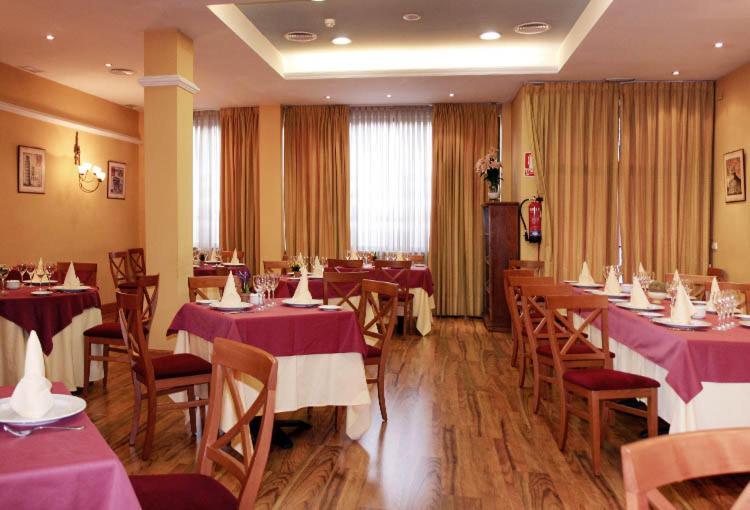 Hostal Plaza Mayor Torrejón de Ardoz Eksteriør bilde